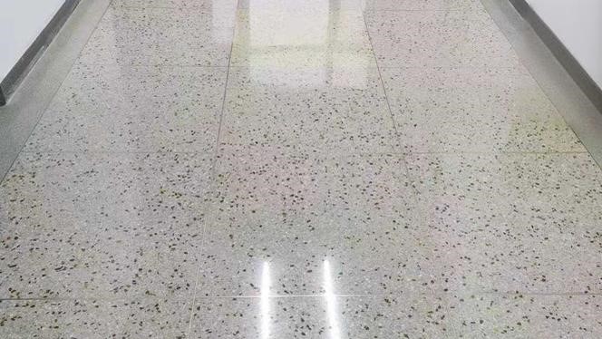 ABUIABACGAAg7cL5rAYosbiWkAEwmAU49gI 防静电水磨石地坪.jpg